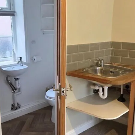 1 Bed - Sleeps 2 Child - Garden - Pets * Bristol